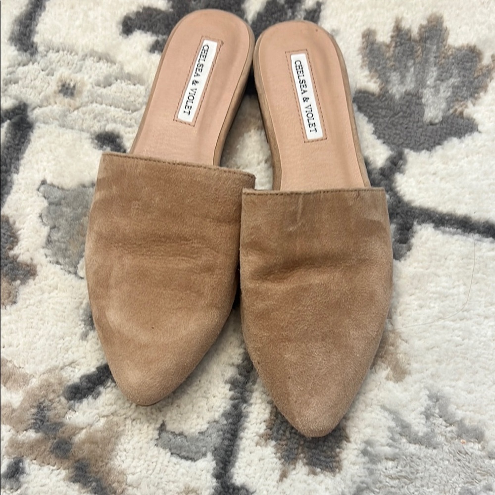 Chelsea & Violet Tan Mules Almond Toe Slip-On